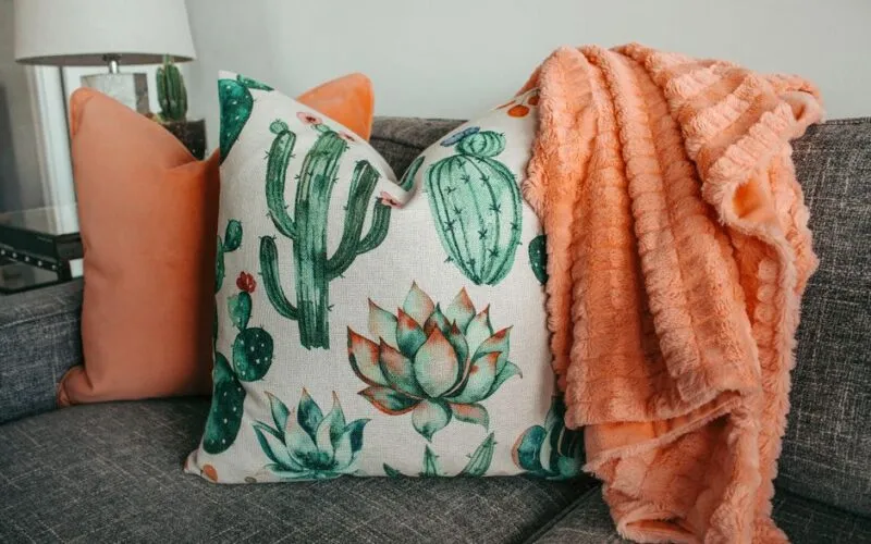 Jak łączyć styl boho z nowoczesnym minimalizmem w salonie?