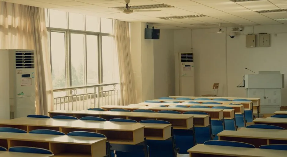 Jak skutecznie pozbyć się wilgoci w domu? 5 sprawdzonych metod i urządzeń