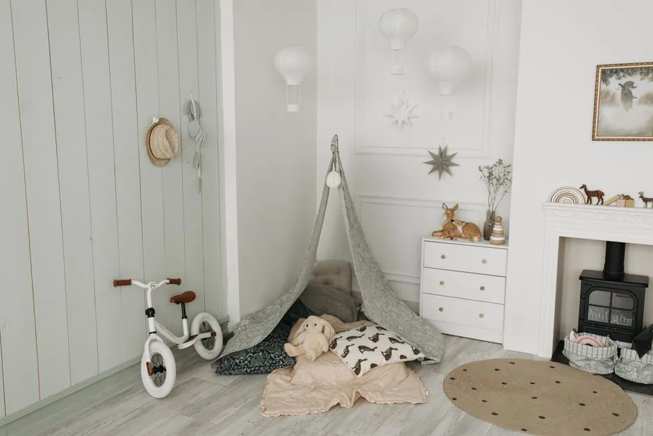 Pokój dziecięcy w stylu skandynawskim: 10 praktycznych trików i inspiracji